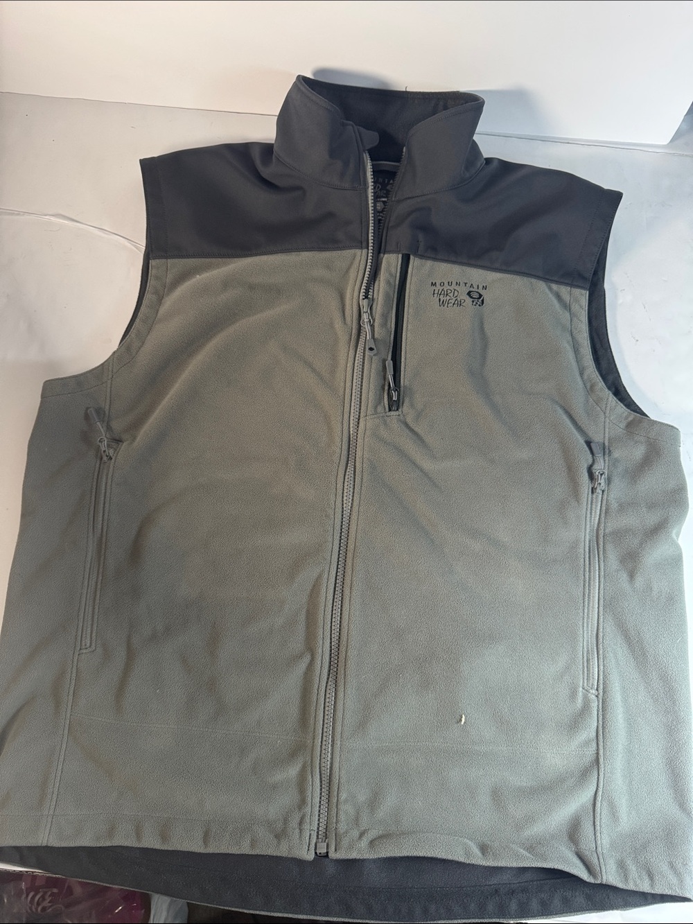 Mountain Hardwear Men's Two-Tone Gray Softshell Vest